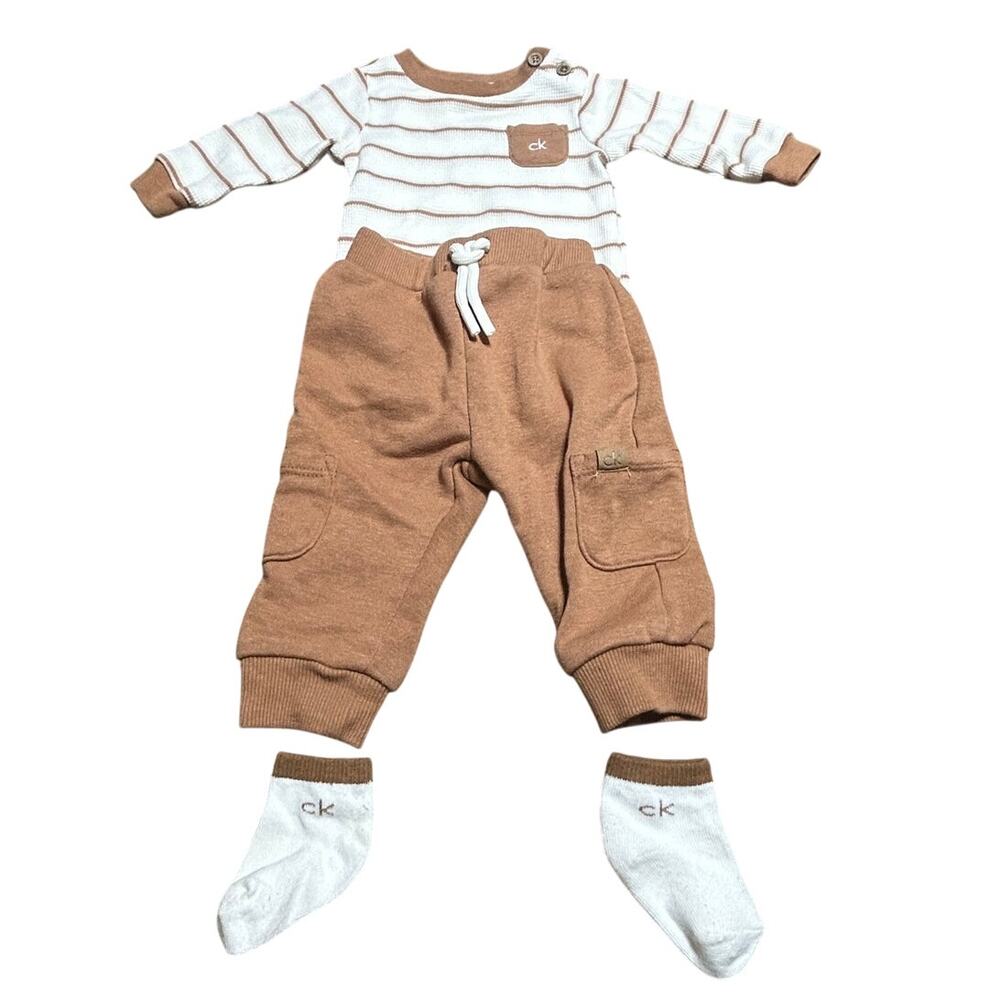 Calvin Klein 3-piece baby set 0-3 m striped bodysuit brown cargo pants & socks